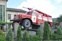 памятник пожарной машине